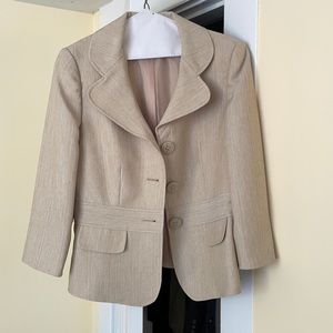 Tahari tan skirt suit, size 6, 3/4 length sleeves